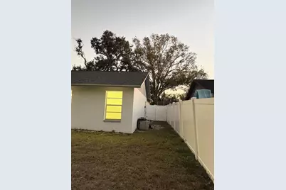 7516 S Sanibel Circle, Temple Terrace, FL 33637 - Photo 12