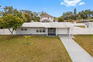 5698 38th Ave N, Saint Petersburg, FL 33710 - Photo 2