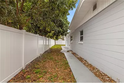 5698 38th Avenue N, Saint Petersburg, FL 33710 - Photo 30