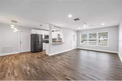 5698 38th Avenue N, Saint Petersburg, FL 33710 - Photo 8