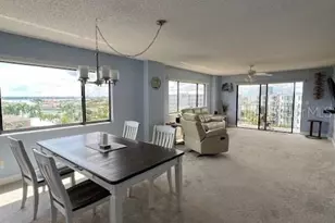 650 Island Way, Clearwater Beach, FL 33767 - Photo 30