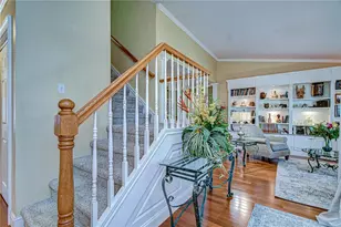 5008 Country Hills Dr, Tampa, FL 33624 - Photo 4