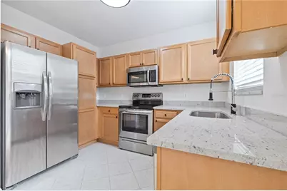 525 Glenn Cross Drive, Ruskin, FL 33570 - Photo 2