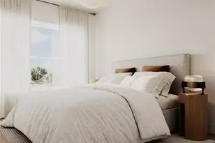 377 13th St N, Saint Petersburg, FL 33705 - Photo 10