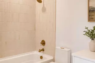 377 13th St N, Saint Petersburg, FL 33705 - Photo 24