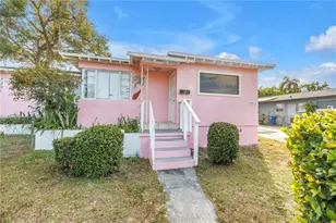 901 12th St S, Saint Petersburg, FL 33712 - Photo 2
