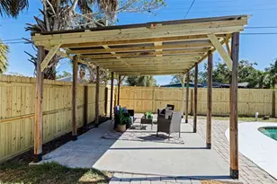 656 59th St S, Saint Petersburg, FL 33702 - Photo 28