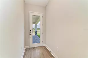 35509 Stableton Ln, Zephyrhills, FL 33541 - Photo 10