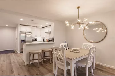 1200 E Peppertree Lane #303, Sarasota, FL 34242 - Photo 4