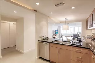 1255 E Peppertree Dr, Sarasota, FL 34242 - Photo 4