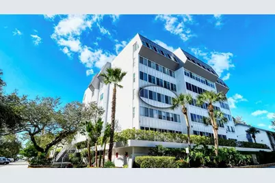 1255 E Peppertree Drive #305, Sarasota, FL 34242 - Photo 1