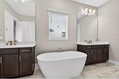 33825 Ocean Spray Lane, Wesley Chapel, FL 33543 - Photo 34