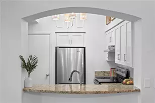 200 4th Ave S, Saint Petersburg, FL 33701 - Photo 6