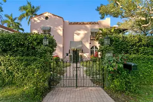 7211 3rd Ave S, Saint Petersburg, FL 33707 - Photo 1