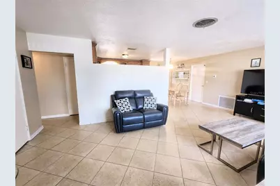 5700 30th Avenue N, Saint Petersburg, FL 33710 - Photo 2
