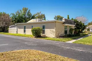 1599 Amberlea Dr S, Dunedin, FL 34698 - Photo 2
