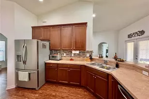 2962 Creeks Crossing Blvd, Lakeland, FL 33810 - Photo 10