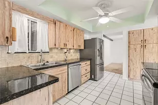 6326 95th St E, Bradenton, FL 34202 - Photo 8