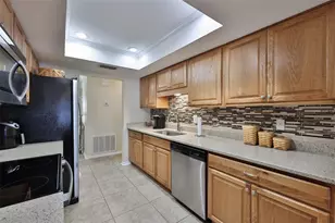 1806 Wedge Ct, Sun City Center, FL 33573 - Photo 22