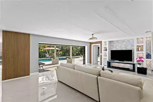 900 31st Ave NE, Saint Petersburg, FL 33704 - Photo 10