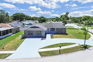 4652 Swallowtail Dr, New Port Richey, FL 34653 - Photo 4