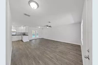4652 Swallowtail Drive, New Port Richey, FL 34653 - Photo 10