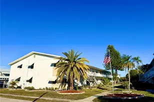 5875 18th St N, Saint Petersburg, FL 33714 - Photo 2