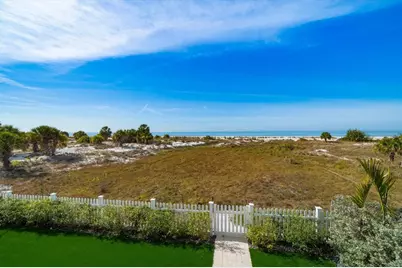 1040 Eldorado Avenue, Clearwater Beach, FL 33767 - Photo 24