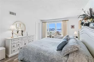 4550 Cove Cir, Saint Petersburg, FL 33708 - Photo 20