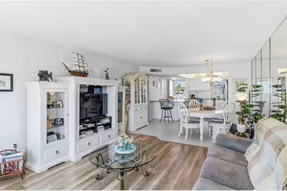 4550 Cove Circle #303, Saint Petersburg, FL 33708 - Photo 6