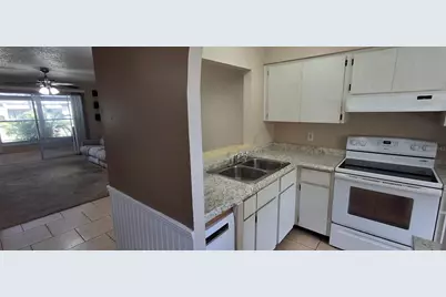 4737 Lake Villa Drive, Clearwater, FL 33762 - Photo 12