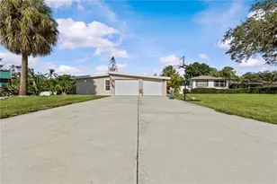 327 Sunny Ln, Belleair, FL 33756 - Photo 46
