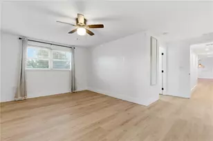 327 Sunny Ln, Belleair, FL 33756 - Photo 22