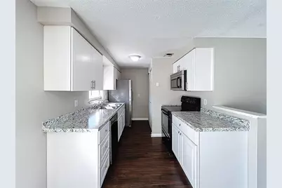 8508 Woodhurst Drive, Tampa, FL 33615 - Photo 10