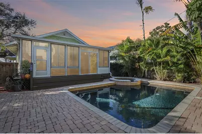 921 3rd Street N, Saint Petersburg, FL 33701 - Photo 2