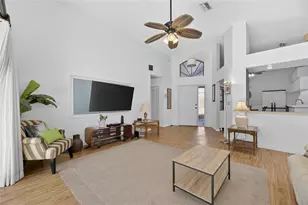 205 Linger Ln, Sun City Center, FL 33573 - Photo 6