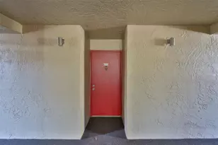 13626 Greenfield Dr, Tampa, FL 33618 - Photo 6