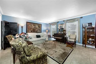 8602 Leighton Dr, Tampa, FL 33614 - Photo 4