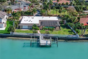 2326 Seton Ln, Largo, FL 33774 - Photo 2