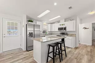 514 Mt Oak Ave NE, Saint Petersburg, FL 33702 - Photo 6