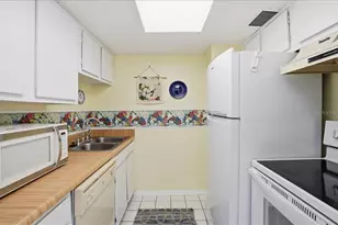 8921 Blind Pass Rd, Saint Pete Beach, FL 33706 - Photo 10