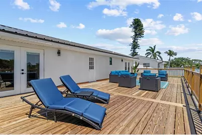 380 Colony Point Road S, Saint Petersburg, FL 33705 - Photo 46