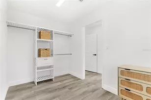 380 Colony Point Rd S, Saint Petersburg, FL 33705 - Photo 32