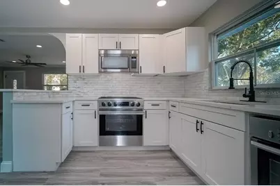 1413 60th Street S, Gulfport, FL 33707 - Photo 4