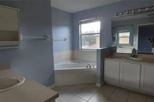 9328 Mandrake Ct, Tampa, FL 33647 - Photo 10