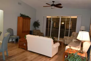 90 San Juan Dr, Palm Coast, FL 32137 - Photo 4