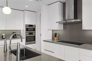 777 3rd Ave N, Saint Petersburg, FL 33701 - Photo 8