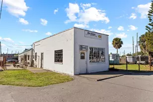 6600 Haines Rd N, Saint Petersburg, FL 33702 - Photo 1
