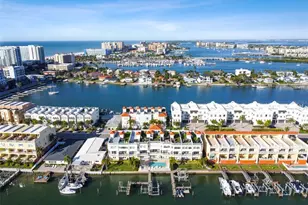 145 Brightwater Dr, Clearwater Beach, FL 33767 - Photo 4
