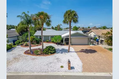 908 Sago Palm Way, Apollo Beach, FL 33572 - Photo 2